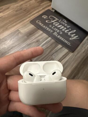Apple AirPods Pro 2（エアーポッズ プロ 2） MagSafe充電ケース（USB-C）付き ワイヤレスヘッドフォン MTJV3J/A photo review