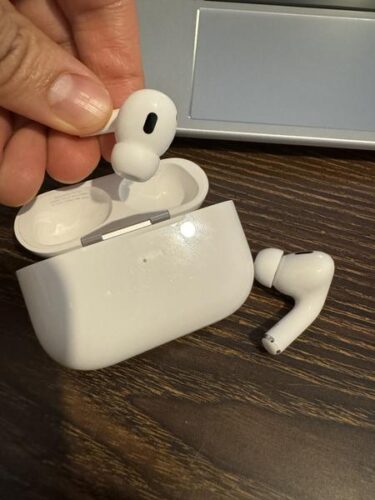 Apple AirPods Pro 2（エアーポッズ プロ 2） MagSafe充電ケース（USB-C）付き ワイヤレスヘッドフォン MTJV3J/A photo review