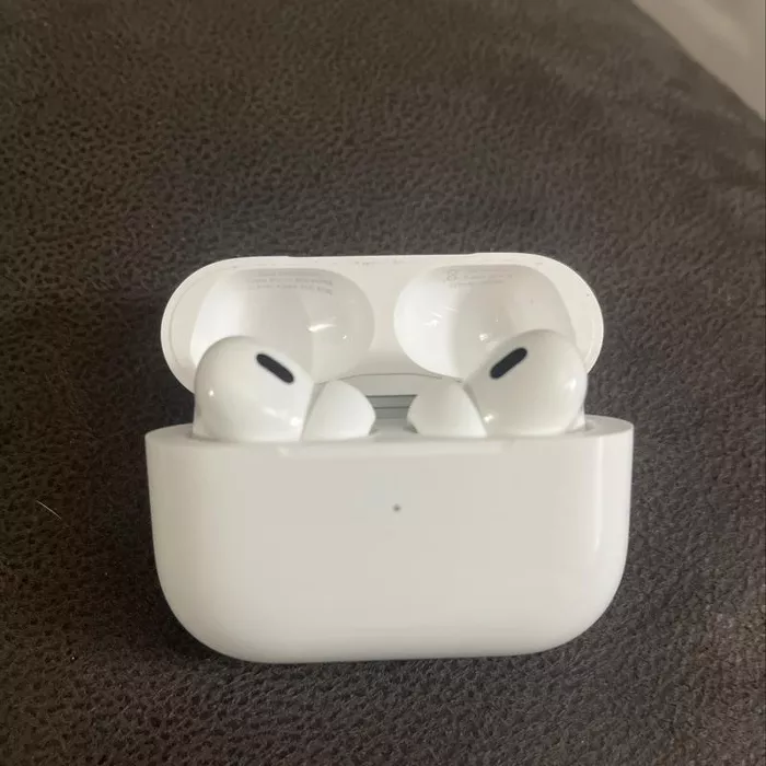 Apple AirPods Pro 2（エアーポッズ プロ 2） MagSafe充電ケース（USB-C）付き ワイヤレスヘッドフォン MTJV3J/A photo review